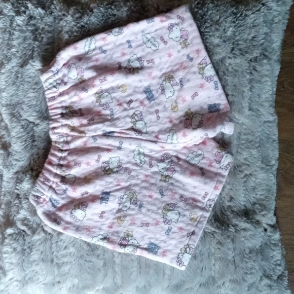 3/$15 Hello Kitty pj shorts - Picture 2 of 3